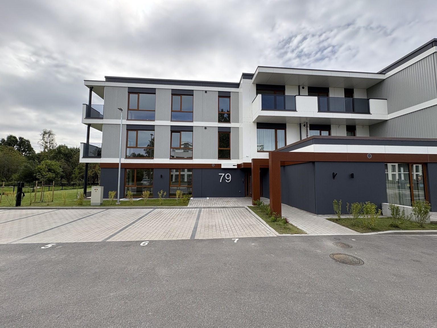 Mai 79 Vista Residentside sissepääsu esifassaad Pärnus